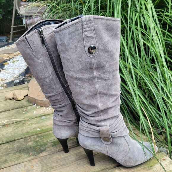 Gray Heeled Boots - Picture 7 of 11